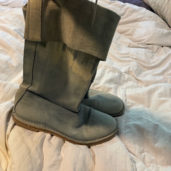 Women’s Boots - Picture 3 of 4